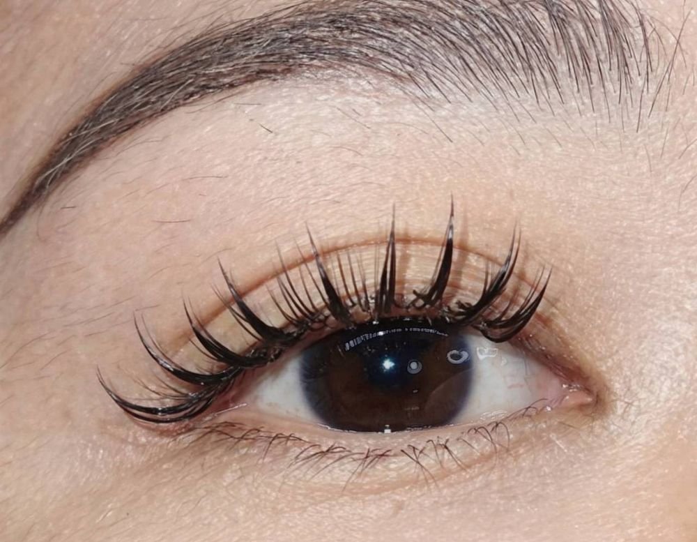 Signature lash extensions, client result 1 at Léora Lash Studio Bangkok
