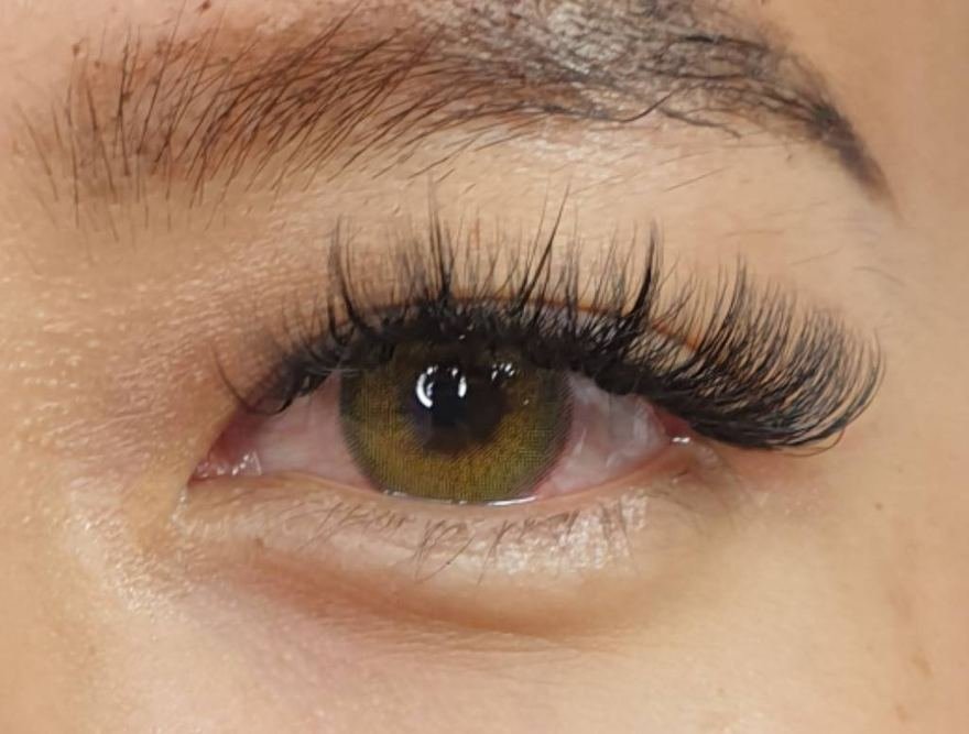 Wispy lash extensions, client result 3 at Léora Lash Studio Bangkok