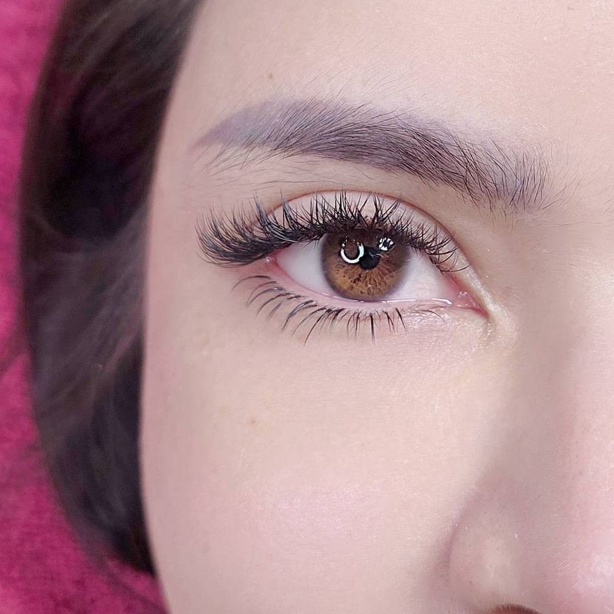 YY lash extensions, client result 2 at Léora Lash Studio Bangkok